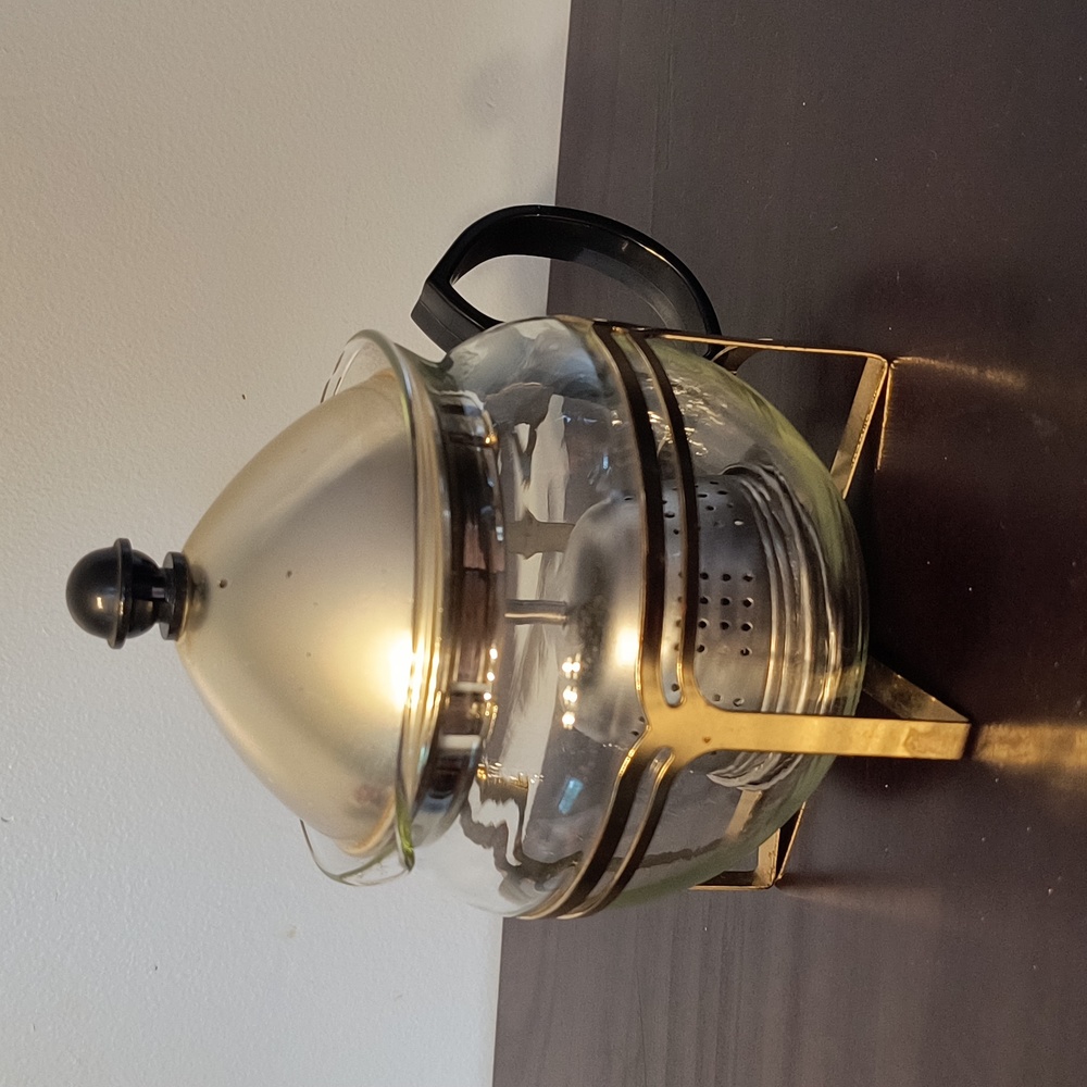 Vintage Tea Pot - Picture 2 of 5